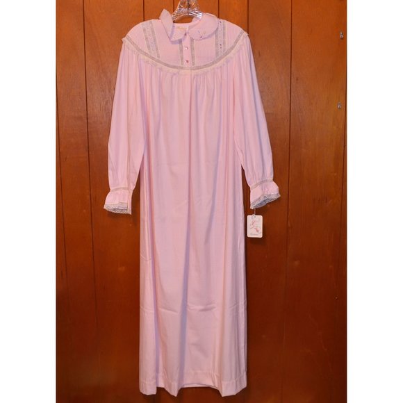 NWT Vintage Barbizon Feathaire Flannel Pink Nightgown Petite Lace Pintuck Pleat - Picture 2 of 16